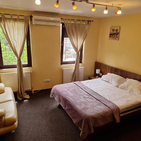 Casa Romana Appartement Ploieşti Buitenkant foto