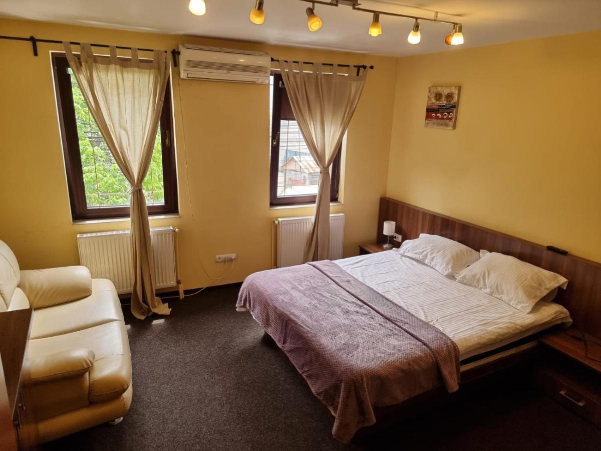 Casa Romana Appartement Ploieşti Buitenkant foto